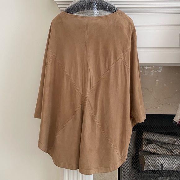 W BY WORTH Poncho - Picture 7 of 8